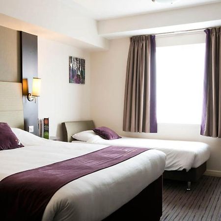 Premier Inn Merthyr Tydfil Esterno foto