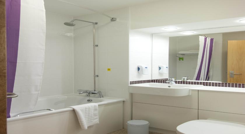 Premier Inn Merthyr Tydfil Esterno foto