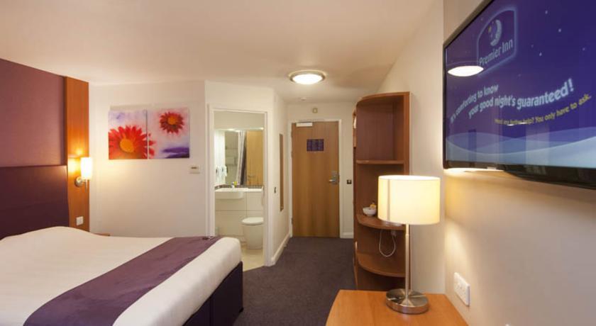 Premier Inn Merthyr Tydfil Esterno foto