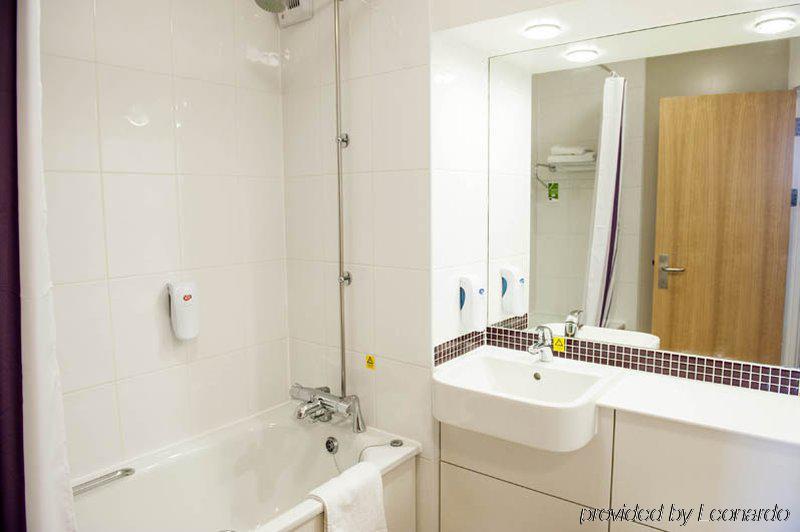 Premier Inn Merthyr Tydfil Esterno foto